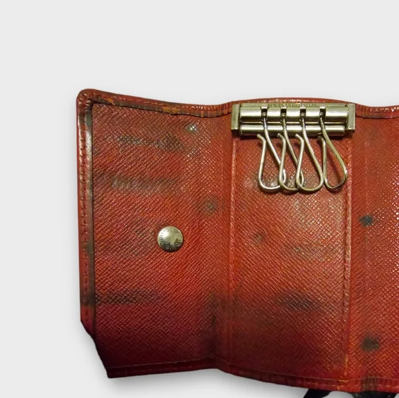 Louis Vuitton Red Epi Key Holder 4 Key Multicles - Picture 3 of 9